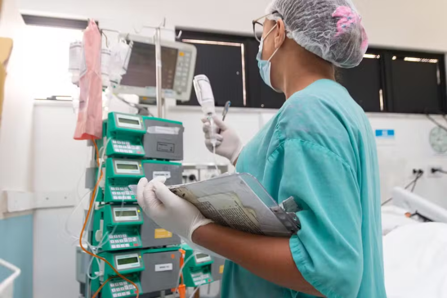 Governo divulga processo seletivo para contratação de 3,7 mil profissionais na saúde; salários podem chegar a R$ 5 mil 1 01