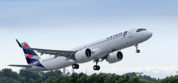 Avião da Latam arremete no RJ para desviar de embarcação no Santos Dumont 4 1 30