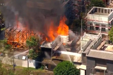 Incêndio no Projac afeta cidade cenográfica da novela Dona de Mim, da Globo 4 1 44