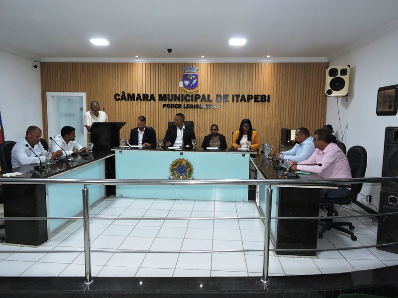 Primeira sessão ordinária do ano define as novas composições das Comissões Permanentes da Câmara de Itapebi 1 DSCN0414