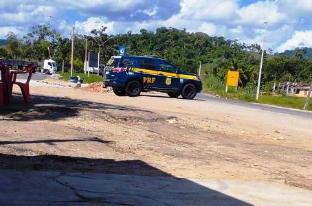 Caminhoneiro é Preso ao Tentar Subornar Policiais para Atravessar Ponte do Jequitinhonha Interditada em Itapebi 4 Imagem do WhatsApp de 2025 01 30 as 14.14.49 cee5206e