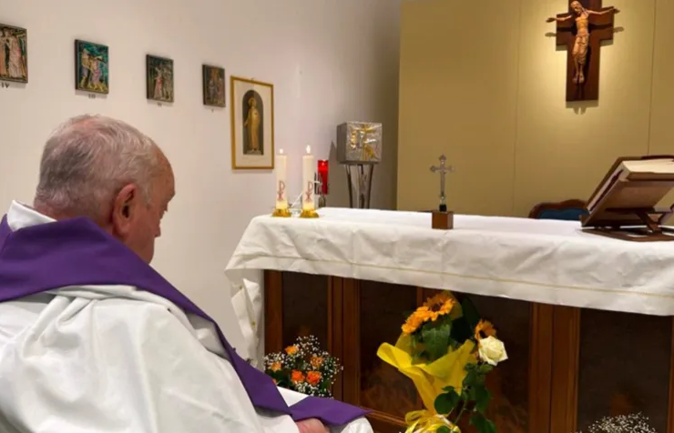 Papa Francisco Celebra Missa e Segue em Tratamento Médico no Vaticano 6 1 46