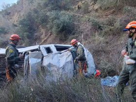 Mulher sofre acidente e sobrevive após ficar seis dias presa em carro 12 2 16