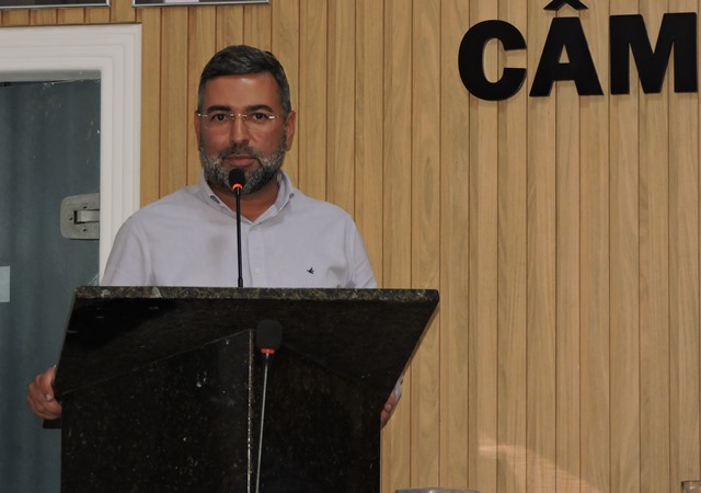 Prefeito de Itapebi Isan Botelho, na 7ª sessão Ordinária faz visita de cortesia à Câmara Municipal 1 DSCN0506