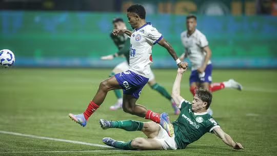 "Brasileirão: novo líder e domínio em clássico marcam a sexta rodada" 4 2 37