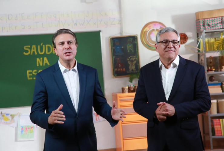 Ministros da Educação e da Saúde falam em rede nacional sobre vacinação nas escolas 6 5 1