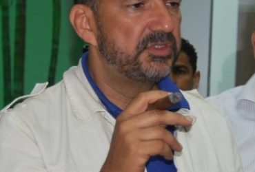 Roberio e o charuto 2 Cpia Copia 1