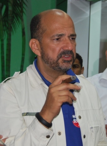 Justiça Federal Cassa os Direitos Políticos de Ex-Prefeito de Eunápolis por Irregularidades 1 Roberio e o charuto 2 Cpia Copia 1