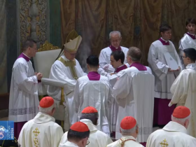 "Esforço Missionário" Contínuo é Essencial, Afirma Papa Leão XIV 12 002 3