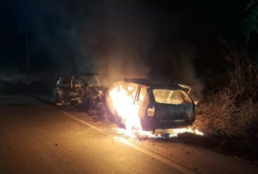 Grave Acidente no município de Itagimirim deixa seis feridos e carros incendiados na BA-687 12 1 48