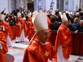 Conclave: Acompanhe os Horários das Votações e a Espera pela Fumaça 21 1 9