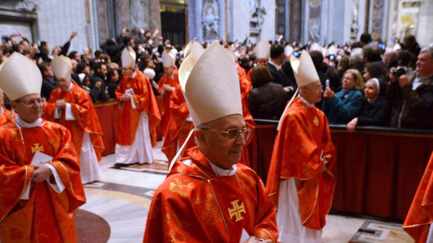 Conclave: Acompanhe os Horários das Votações e a Espera pela Fumaça 1 1 9
