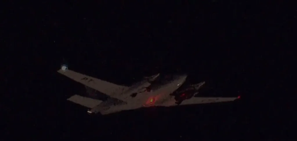 "Susto gigante": Avião com Lívia Andrade faz pouso de emergência em Jundiaí 4 2 30