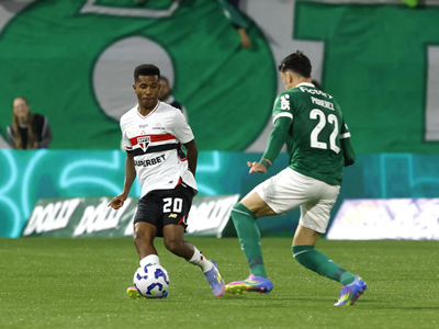 Fim da Invencibilidade: São Paulo Cai no Clássico e Perde Longa Série Sem Derrotas 5 3 3