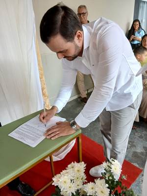 A União de Evelin e William Ilumina Itapebi em Dia Chuvoso 12 Imagem do WhatsApp de 2025 05 31 as 10.36.34 9d6cea99