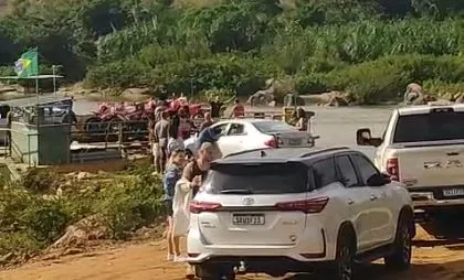 Balsa em Salto da Divisa (MG) Vira Alternativa para Motoristas com a Ponte da BR-101 interditada em Itapebi. 6 Sem titulo 13