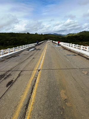 Tráfego controlado na ponte sobre o Rio Jequitinhonha na BR-101 em Itapebi começa nesta quarta-feira (18) 7 003 2