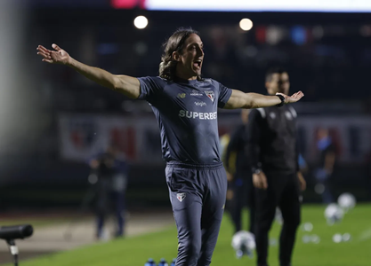 São Paulo anuncia saída de Zubeldía, e Hernán Crespo é um dos alvos 4 1 40