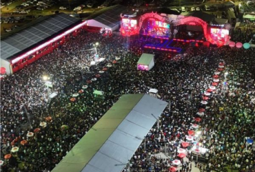 Xand Avião, Lauana Prado, Vitor Fernandes e Dorgival Dantas agitam 3ª noite de Cruz das Almas 12 1 56