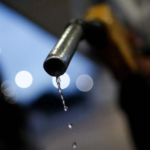 Governo Federal Propõe Aumento de Etanol na Gasolina para Reduzir Preços e Combater Inflação 4 2 25