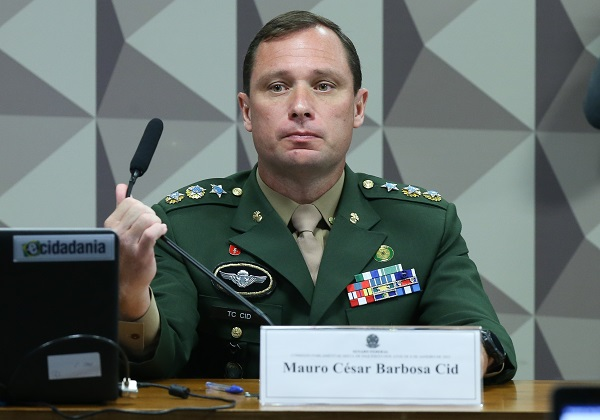 Mauro Cid acusa advogados de Bolsonaro de pressionarem sua família para barrar delação. 15 3 16