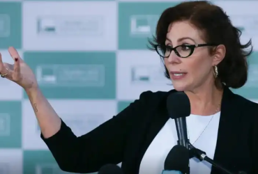 Extradição de Carla Zambelli: Pedido protocolado na embaixada do Brasil em Roma 29 3 8