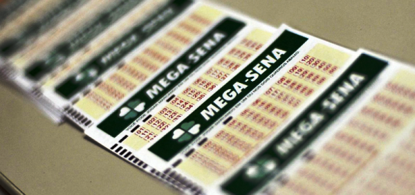 Mega-Sena sorteia neste sábado prêmio acumulado em R$ 100 milhões 4 4 3
