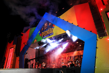 Governador Presente na Abertura do Pedrão 2025: 20 Anos de Tradição em Eunápolis 15 4 7