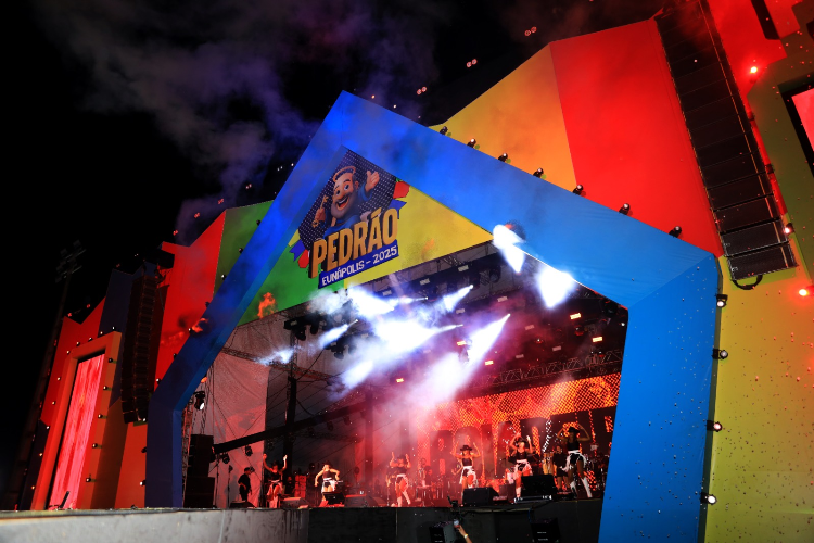 Governador Presente na Abertura do Pedrão 2025: 20 Anos de Tradição em Eunápolis 1 4 7