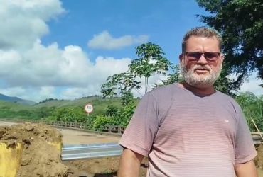 Ex-prefeito Peba promete reabrir ponte do Jequitinhonha caso governo permaneça inerte 18 Video do WhatsApp de 2025 05 22 as 10.41.21 b0d7bb6e frame at 0m2s