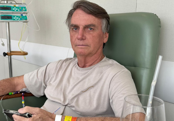Saúde de Bolsonaro: Ex-presidente volta a passar mal e cancela toda a agenda de julho 4 1 3