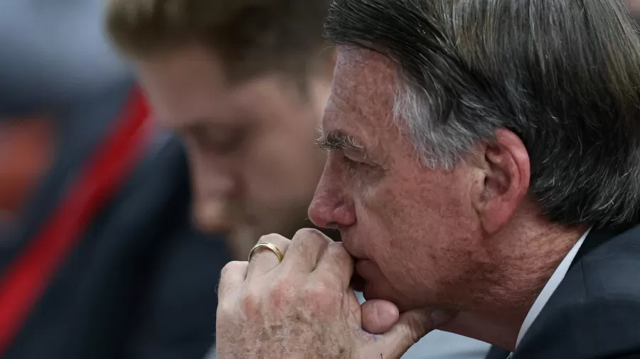 Bolsonaro aguarda decisão de Moraes sobre prisão preventiva 1 1 50
