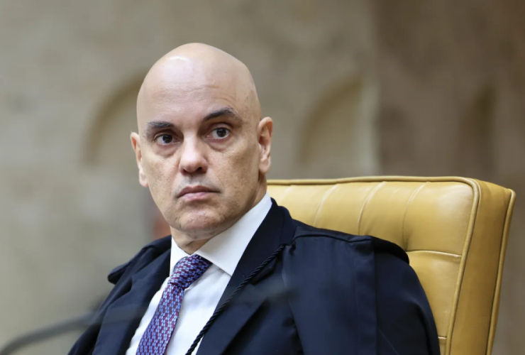 Moraes ordena retirada de deputados em frente ao STF e proíbe acampamentos 12 1 59
