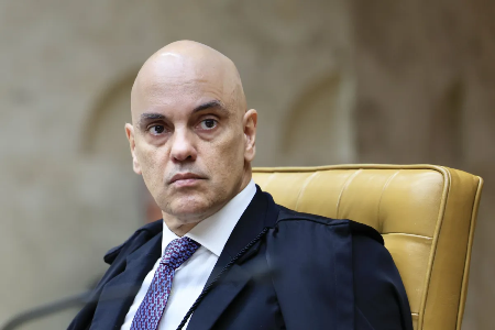 Moraes ordena retirada de deputados em frente ao STF e proíbe acampamentos 4 1 60