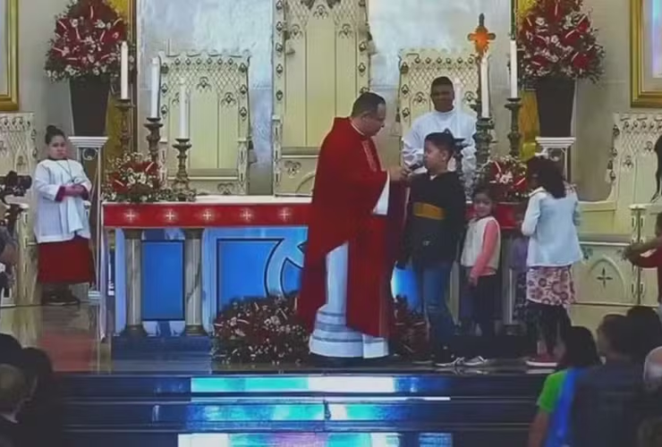 Criança pede em igreja: "Que o Palmeiras não ganhe o Mundial"; veja vídeo 27 2 1