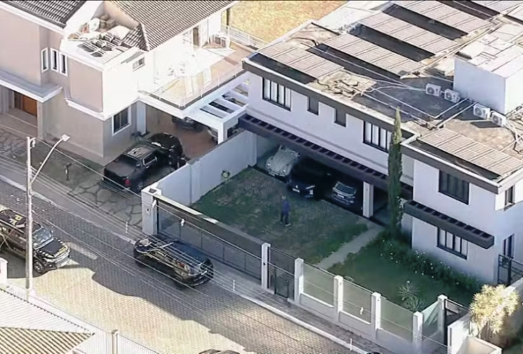 Pen drive apreendido na casa de Bolsonaro tem perícia finalizada pela PF 15 3 9