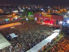 Festas Juninas extravagantes? Eunápolis e Outras Cidades da Bahia Gastam Mais do que Declararam ao MP 3 6