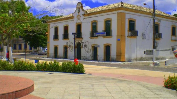 Prefeitura baiana abre seleção para 410 vagas com salários de até R$ 10 mil 5 1 24