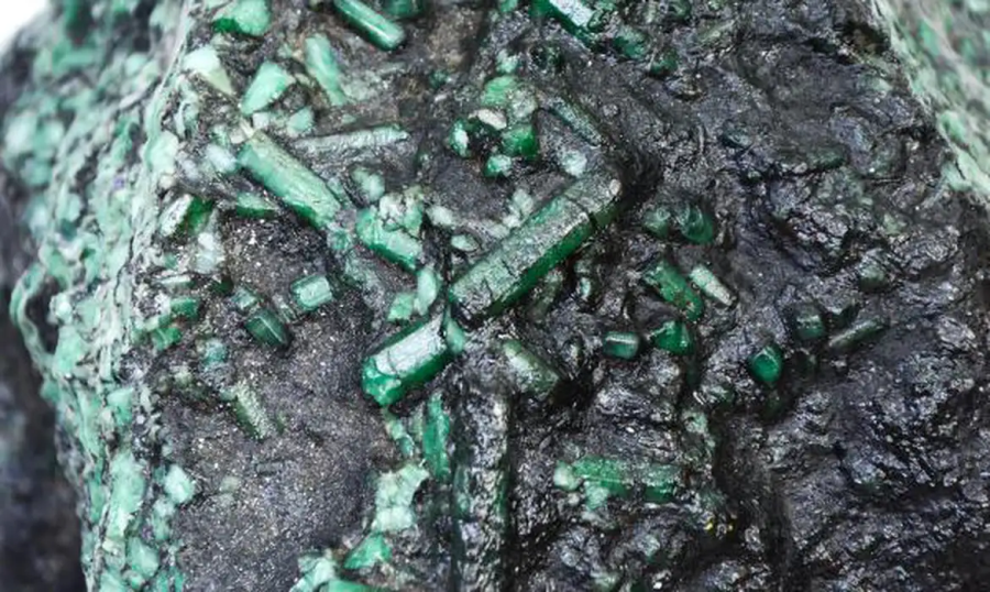 Esmeralda Baiana de R$ 100 milhões fica sem lances em leilão. 1 1 28