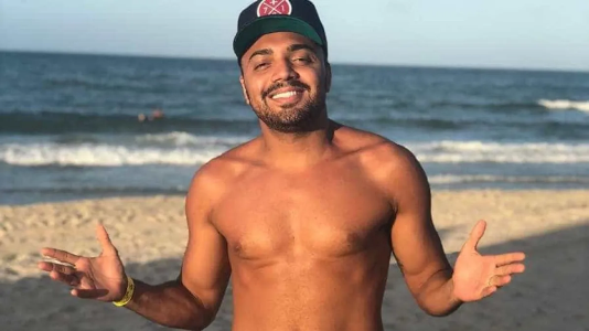 Tirullipa é denunciado por importunação sexual a famosas durante a Farofa da Gkay 4 1 42