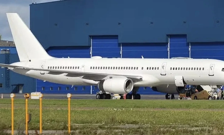 Avião do governo dos EUA chega com "missão desconhecida" ao Brasil 9 2 24