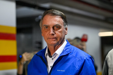 Moraes decreta prisão domiciliar de Jair Bolsonaro 4 2 6