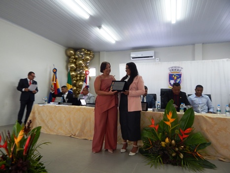 Aniversário de Itapebi é marcado por alvorada, missa e entrega de títulos honoríficos 8 DSCN0978