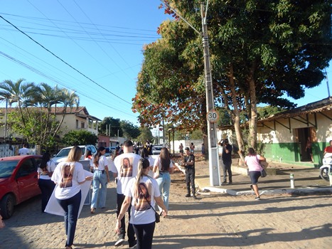 Centro Educacional Ativa desfila em homenagem a sua fundadora e aos 40 anos educando itapebienses 19 DSCN1258