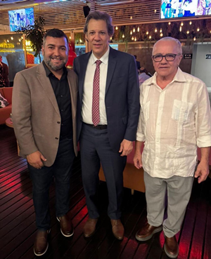 Entrevista exclusiva com o prefeito Isan Botelho marca a semana do aniversário de Itapebi 7 Sem titulo
