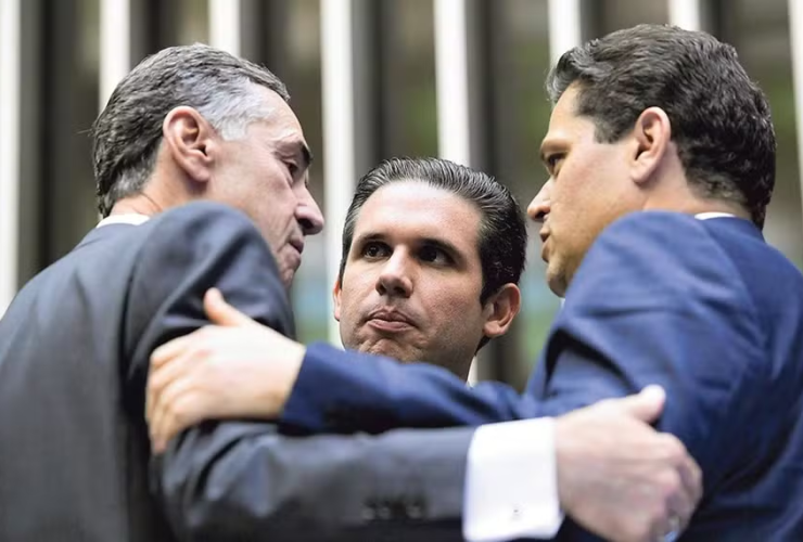 STF considera anistia discutida na Câmara inconstitucional, e Alcolumbre anuncia proposta alternativa no Senado 23 1 13