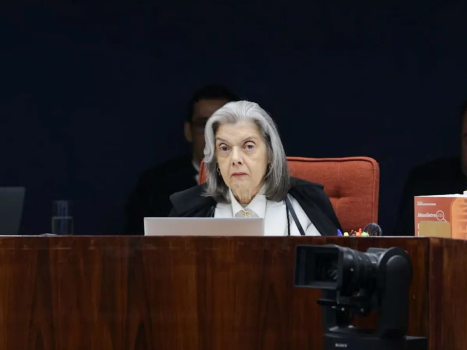 "STF retoma julgamento de Bolsonaro às 14h com voto de Cármen Lúcia no centro das atenções" 5 1 38