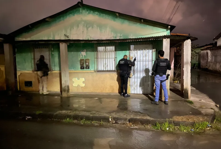 Mulher é presa suspeita de ser mandante de homicídio no sul da Bahia 3 1 5