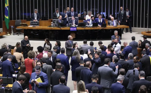 PEC da Blindagem: Protesto contra proposta "bomba" nas redes sociais 4 1 66