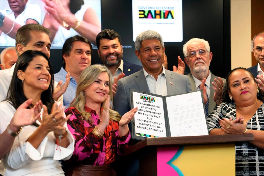 Precatórios: Jerônimo libera pagamento de abono extraordinário a professores 1 1 79